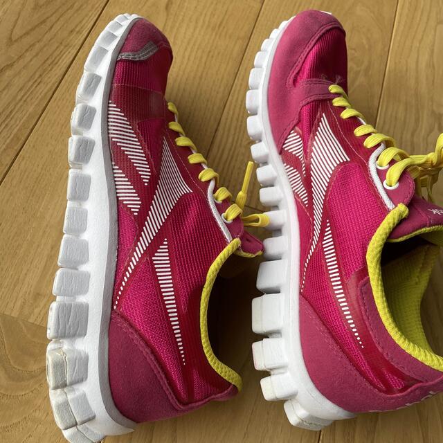 Reebok(リーボック)のReebok REALFLEX スニーカー23 ランニング　値下げ スポーツ/アウトドアのランニング(シューズ)の商品写真