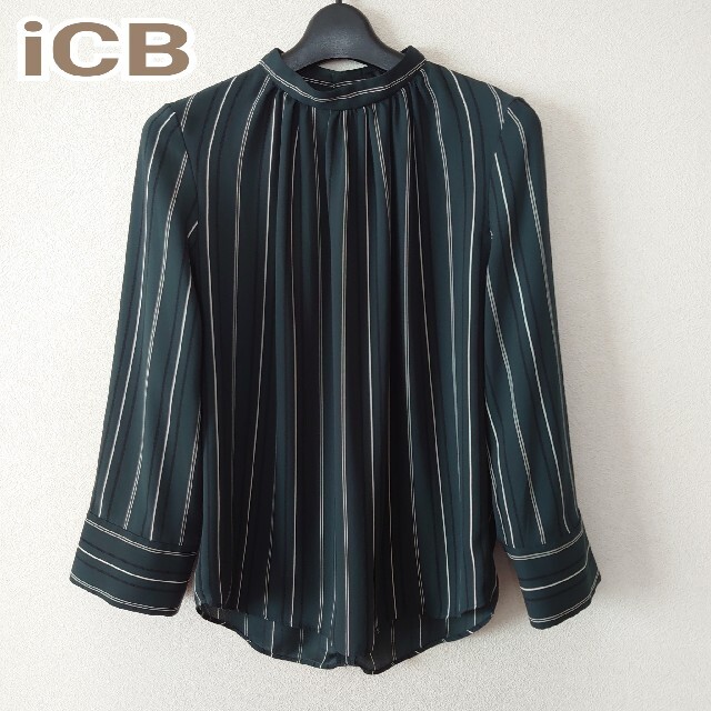 ICB(アイシービー)のiCB　ブラウス　数回着用 レディースのトップス(シャツ/ブラウス(長袖/七分))の商品写真