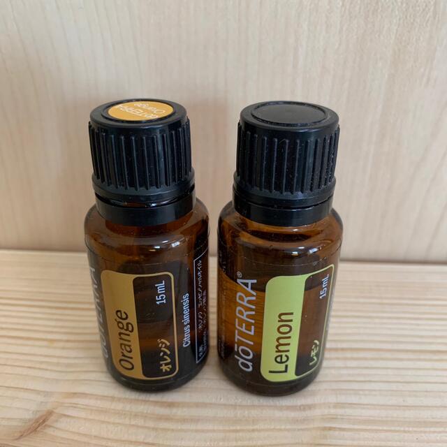 doTERRA(ドテラ)のdoTERRA ドテラ　オレンジ、レモンの2本のセット　 コスメ/美容のリラクゼーション(エッセンシャルオイル（精油）)の商品写真