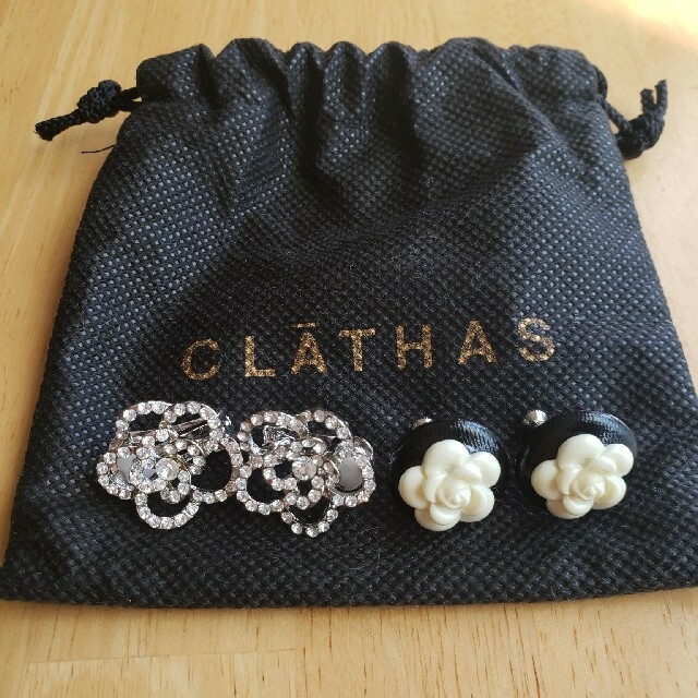 CLATHAS(クレイサス)の【ゆみさん専用】クレイサスイヤリング　２セット レディースのアクセサリー(イヤリング)の商品写真