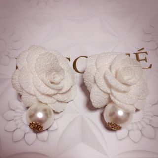 ダチュラ(DaTuRa)のダチュラ お花ピアス(ピアス)