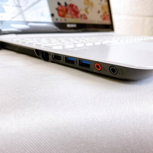 大人気のホワイト✨大容量1000GB/カメラ付/すぐ使える/趣味やお仕事に