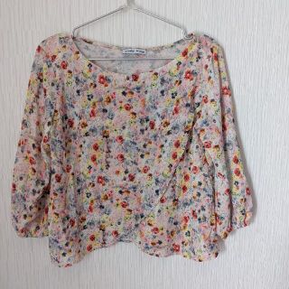 ザラ(ZARA)のザラ　花柄カットソー　　Mサイズ(カットソー(長袖/七分))