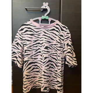 エイチアンドエム(H&M)のH&M ゼブラ柄ピンクTシャツ(Tシャツ(半袖/袖なし))