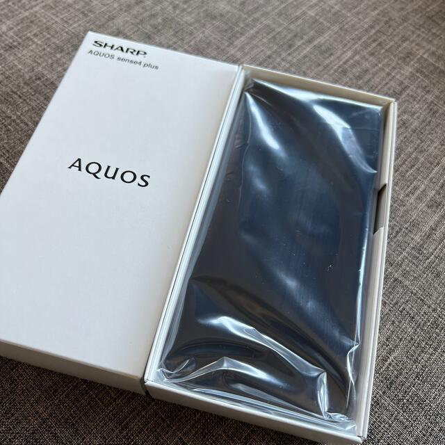 AQUOS(アクオス)のAQUOS Sense4 plus simフリー ブラック スマホ/家電/カメラのスマートフォン/携帯電話(スマートフォン本体)の商品写真