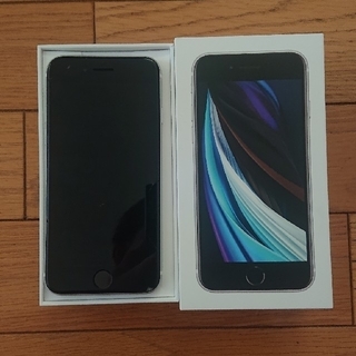 アップル(Apple)のiPhoneSE 第二世代 128GB white simフリー ガラス割れ(スマートフォン本体)