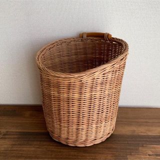 ラタン　籐かご　筒型バスケット　ゴミ箱やモップ入れなどに(バスケット/かご)