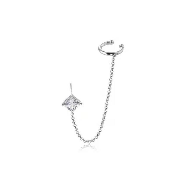 PI045 zirconia silver ear cuff & pierce レディースのアクセサリー(イヤーカフ)の商品写真