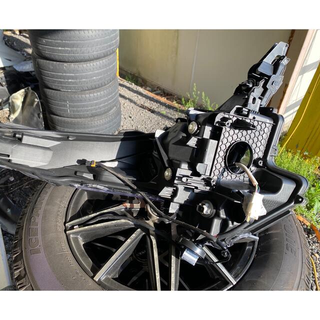 トヨタ(トヨタ)のmke様専用プリウス50前期ヘッドライト 自動車/バイクのバイク(パーツ)の商品写真