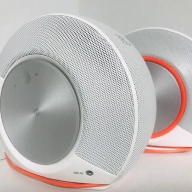 JBL Pebbles ホワイト PCスピーカー 人気・品薄 スマホ/家電/カメラのPC/タブレット(PC周辺機器)の商品写真