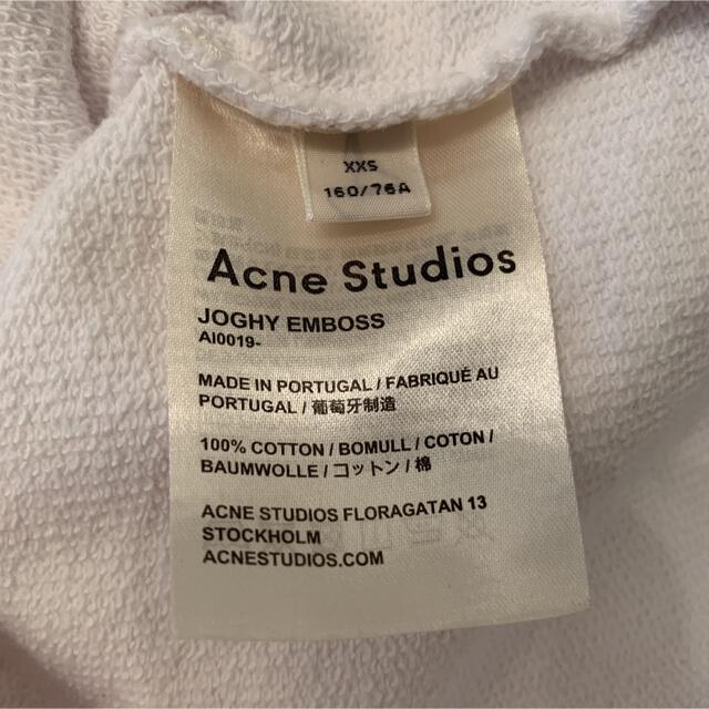 ACNE(アクネ)のアクネ　Acne パーカー　ロゴフーディー　ホワイト レディースのトップス(パーカー)の商品写真