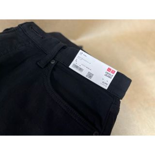 ユニクロ(UNIQLO)の週末限定値下げ！　EZYウルトラストレッチジーンズ　ユニクロ　新品　未使用(デニム/ジーンズ)