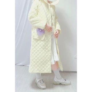 メリージェニー(merry jenny)のyellow fluffy coat(ロングコート)