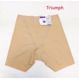 トリンプ(Triumph)のTriumph ひびきにくいシームレス2分丈ショーツ Mベージュ 定価2090円(ショーツ)