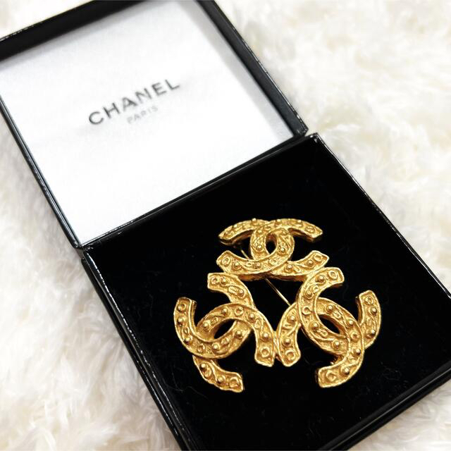 未使用　CHANEL シャネル　ヴィンテージ　トリプルココ　ブローチ