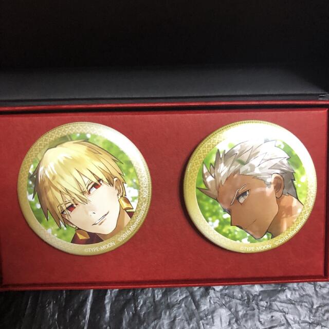 fate 缶バッジ ギルガメッシュ エミヤの通販 by ☆|ラクマ