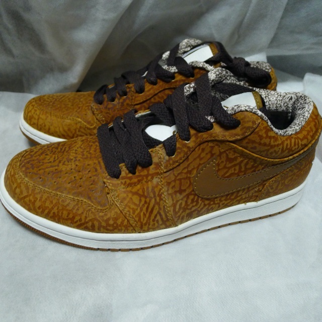 Air jordan 1 phat low top