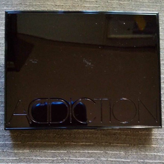 ADDICTION(アディクション)のBloomsbury様ご専用  アディクション パレット コスメ/美容のベースメイク/化粧品(アイシャドウ)の商品写真
