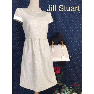 ジルバイジルスチュアート(JILL by JILLSTUART)のJill Stuart 白ツィードが上品さを演出。これ一枚で完成お出かけワンピ(ひざ丈ワンピース)