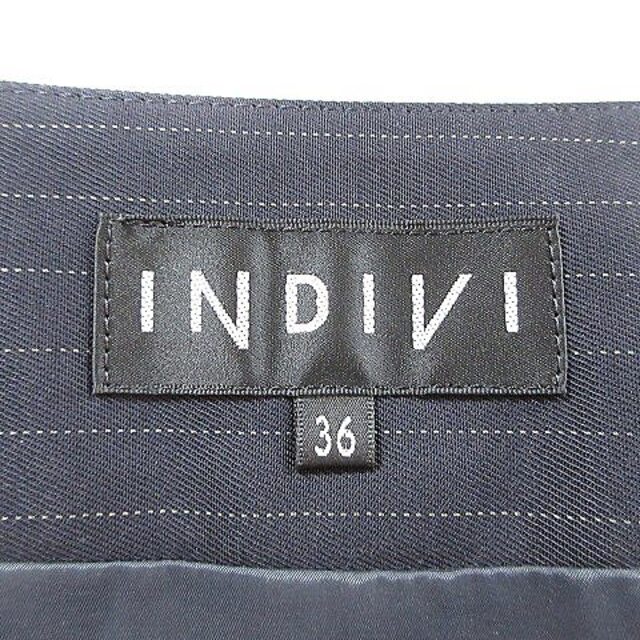 INDIVI(インディヴィ)のインディヴィ INDIVI スカート フレア ひざ丈 タック ストライプ 36 レディースのスカート(ひざ丈スカート)の商品写真