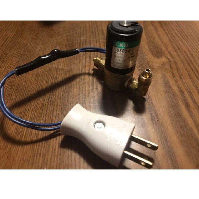 コンセントプラグ付き USBシリーズ 小形 直動式2ポート電磁弁 CKD usb その他のその他(その他)の商品写真