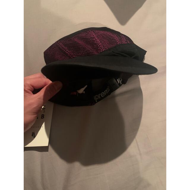 Supreme(シュプリーム)のSUPREME×NIKE キャップ メンズの帽子(キャップ)の商品写真