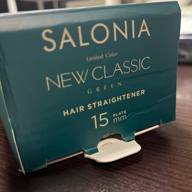 SALONIA ストレートヘアアイロン 15mm ニューラクラシックグリーン スマホ/家電/カメラの美容/健康(ヘアアイロン)の商品写真