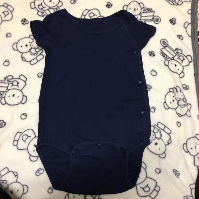 UNIQLO(ユニクロ)のユニクロKIDS コットン前あきクルーネックボディスーツ（半袖） キッズ/ベビー/マタニティのキッズ服女の子用(90cm~)(Tシャツ/カットソー)の商品写真