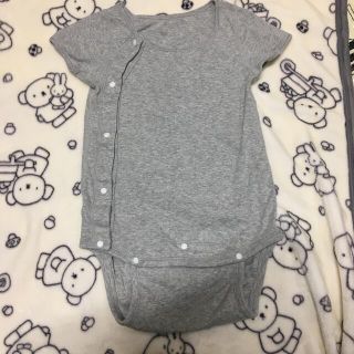 ユニクロ(UNIQLO)のユニクロKIDS コットン前あきクルーネックボディスーツ（半袖）(Tシャツ/カットソー)