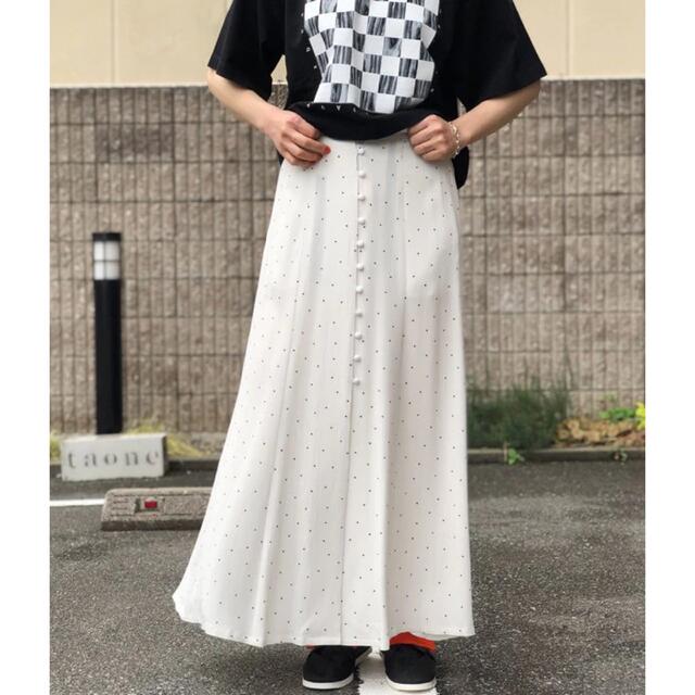 PHEENY(フィーニー)のPHEENY/RAYON DOT BUTTON-DOWN SKIRT  レディースのスカート(ロングスカート)の商品写真