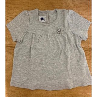 プチバトー(PETIT BATEAU)のプチバトー  カットソー　グレー　24m(Tシャツ/カットソー)