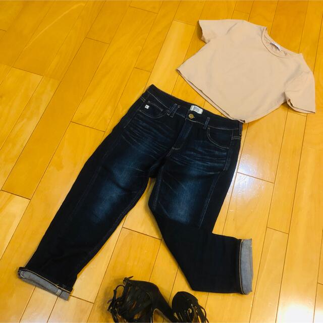 ZARA(ザラ)の【ZARA】クロップド　Tシャツ　レディース　Ｍ レディースのトップス(Tシャツ(半袖/袖なし))の商品写真