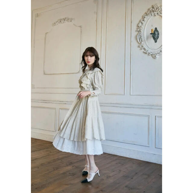 写真追herlipto  Two-Tone Ruffled Lace Dress