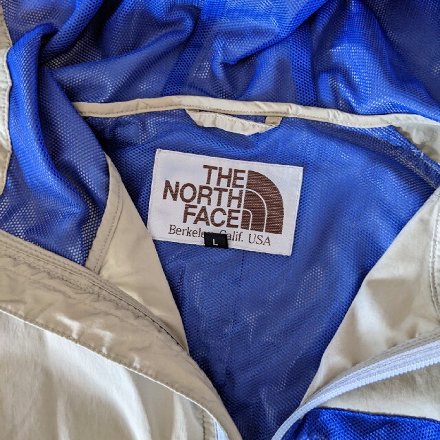 THE NORTH FACE(ザノースフェイス)の[即購入可能]ノースフェイス ナイロン ジャケット レディース.メンズLサイズ メンズのジャケット/アウター(ナイロンジャケット)の商品写真