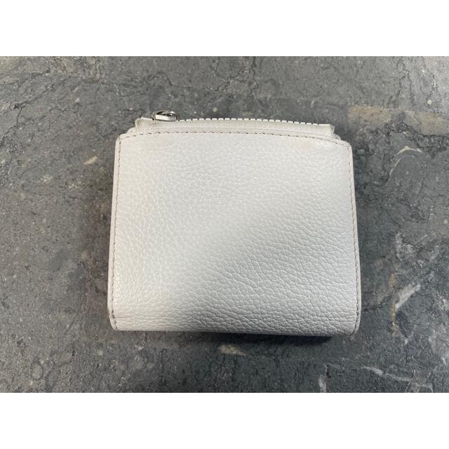 Maison Martin Margiela(マルタンマルジェラ)の【美品】メゾンマルジェラ　白×オレンジ　二つ折りミニ財布 レディースのファッション小物(財布)の商品写真