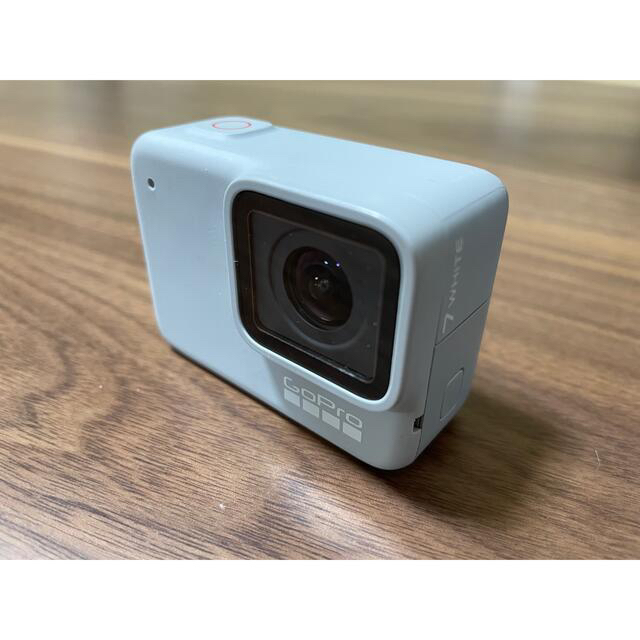 GoPro(ゴープロ)のGoPro HERO7white スマホ/家電/カメラのカメラ(コンパクトデジタルカメラ)の商品写真