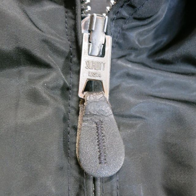 schott(ショット)のショット MA-1 ブルゾン ナイロンジャケット ブラック 襟付き ポケット メンズのジャケット/アウター(ブルゾン)の商品写真