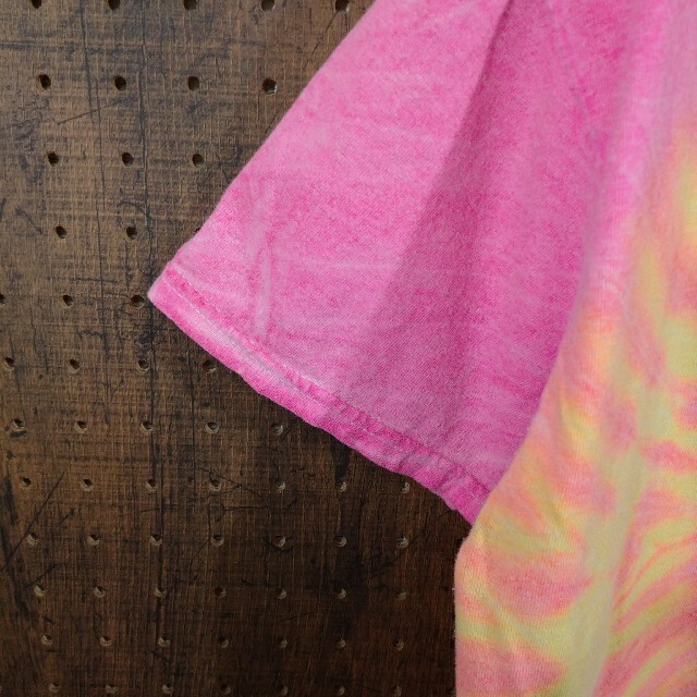 GILDAN(ギルタン)のギルダン タイダイ Tシャツ M ピンク ビックプリント 奇抜 ヒッピー メンズのトップス(Tシャツ/カットソー(半袖/袖なし))の商品写真