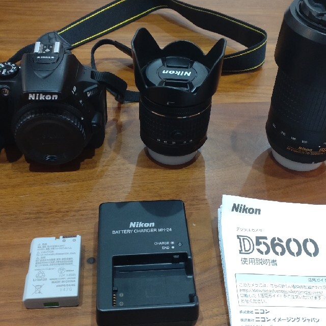 NIKON　D5600　ダブルズームキット