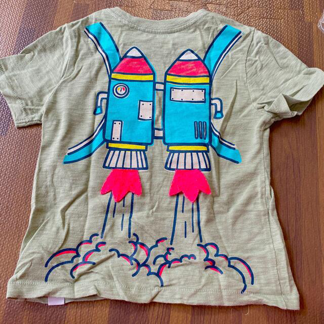 babyGAP(ベビーギャップ)のbaby GAP  ロケットTシャツ 110cm キッズ/ベビー/マタニティのキッズ服男の子用(90cm~)(Tシャツ/カットソー)の商品写真