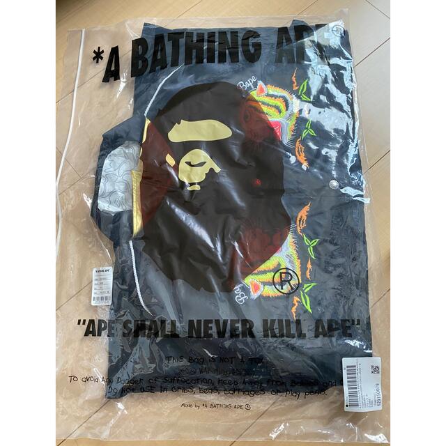 A BATHING APE(アベイシングエイプ)の最終値下げ！エイプ　タイガーコーチジャケット　新品　XL メンズのジャケット/アウター(ミリタリージャケット)の商品写真