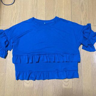 グリーン色のフリルのカットソー(Tシャツ(半袖/袖なし))