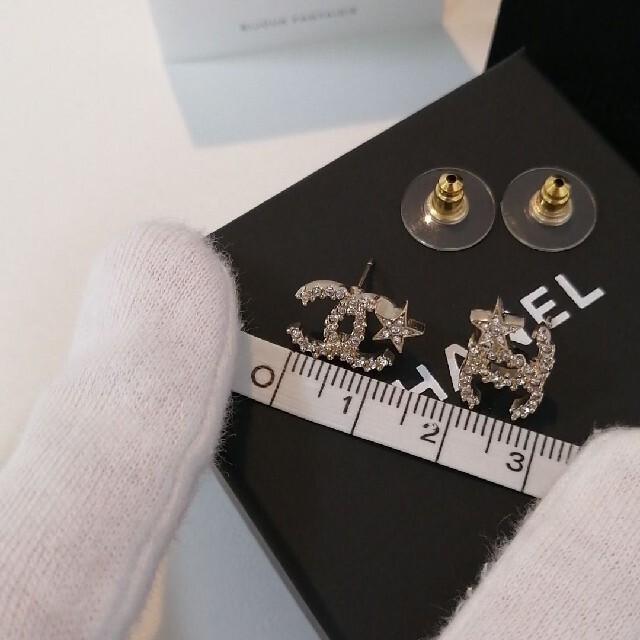 CHANEL - CHANEL シャネル 22年新作 スターココマークピアス 星 CHANEL - CHANEL シャネル 22年新作 スターココマークピアス 星
