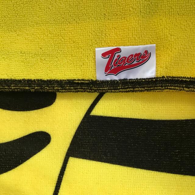 阪神タイガース(ハンシンタイガース)のTigers バスタオル 新品未使用 スポーツ/アウトドアの野球(応援グッズ)の商品写真