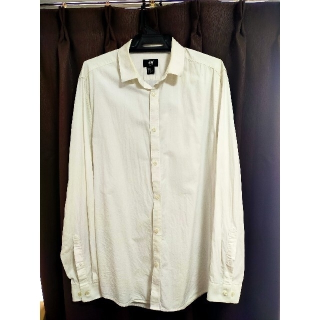 H&M(エイチアンドエム)のH&M ワイシャツ ホワイト 蝶ネクタイ付 長袖 used 送料込 メンズのトップス(シャツ)の商品写真