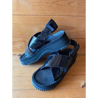 テバ(Teva)のお値下げ！！SHAKAサンダル　美品　黒24.0cm(サンダル)