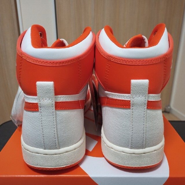 NIKE(ナイキ)のNike Air Jordan 1 KO Rush Orange26cm メンズの靴/シューズ(スニーカー)の商品写真