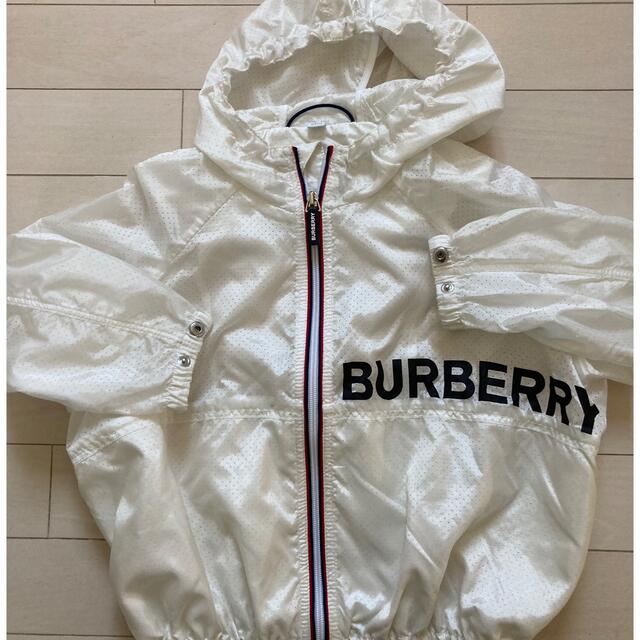 BURBERRY(バーバリー)のBURBERRY 4Y 104cm   キッズ/ベビー/マタニティのキッズ服女の子用(90cm~)(ジャケット/上着)の商品写真