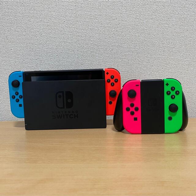 家庭用ゲーム機本体 Nintendo Switch（joy-con2つ、ソフト、ケース付き）
