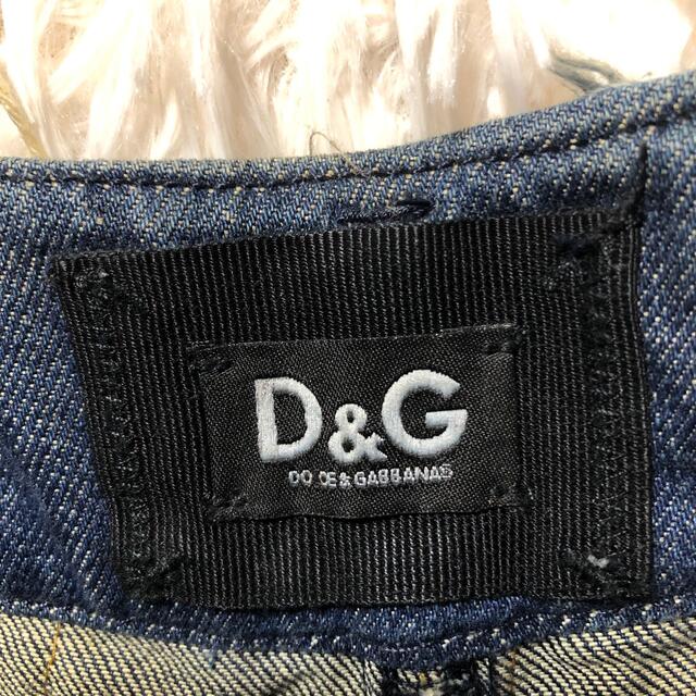 D&G(ディーアンドジー)のＤ＆Ｇ　レディースデニムシートパンツ レディースのパンツ(デニム/ジーンズ)の商品写真